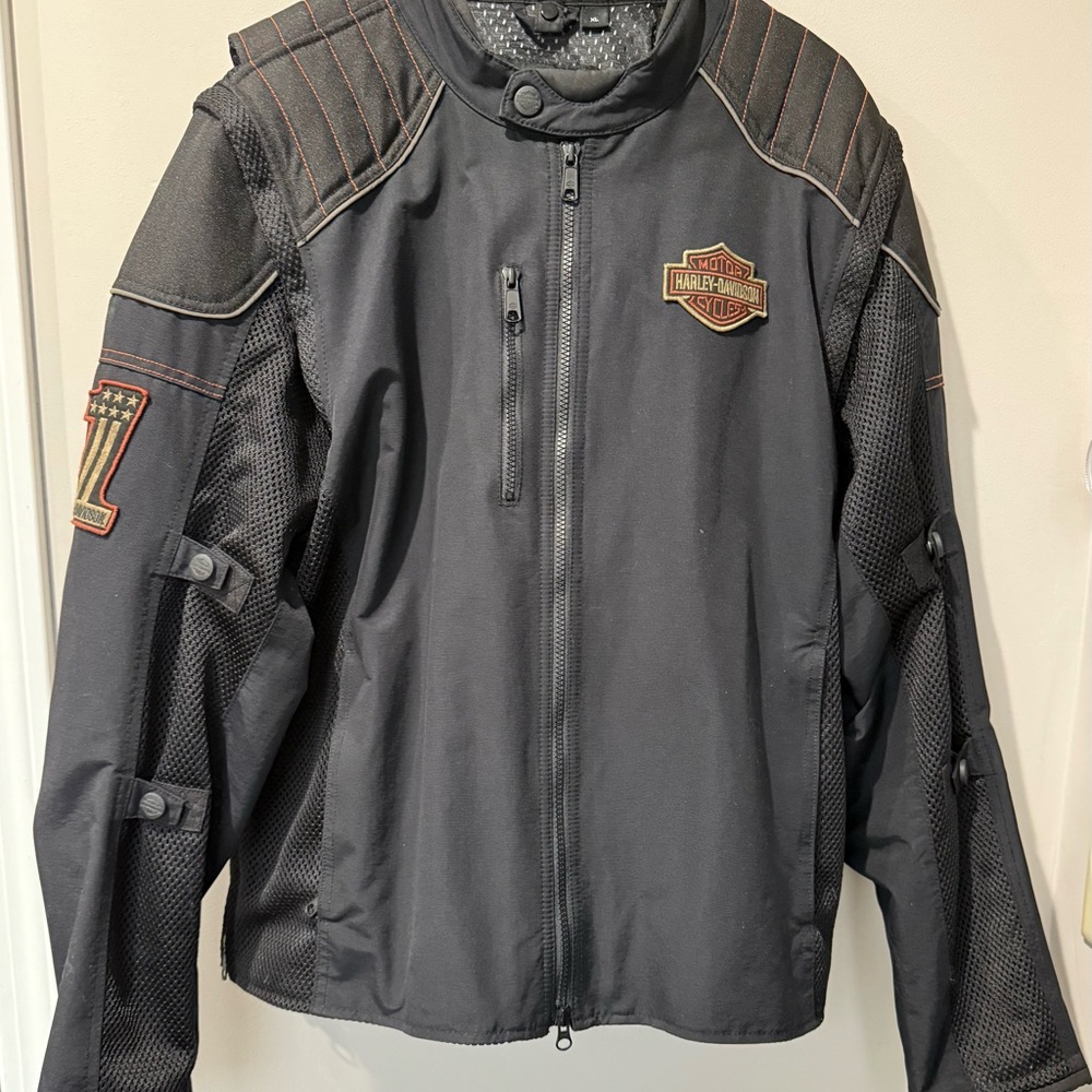 Harley-Davidson Black 3 in 1 Men’s Riding Jacket. Size XL. Like New!
